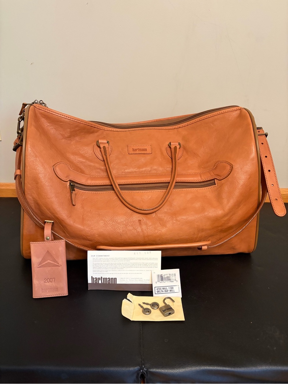 Hartmann Belting Leather collection Full grain duffel travel bag Delta Air Lines